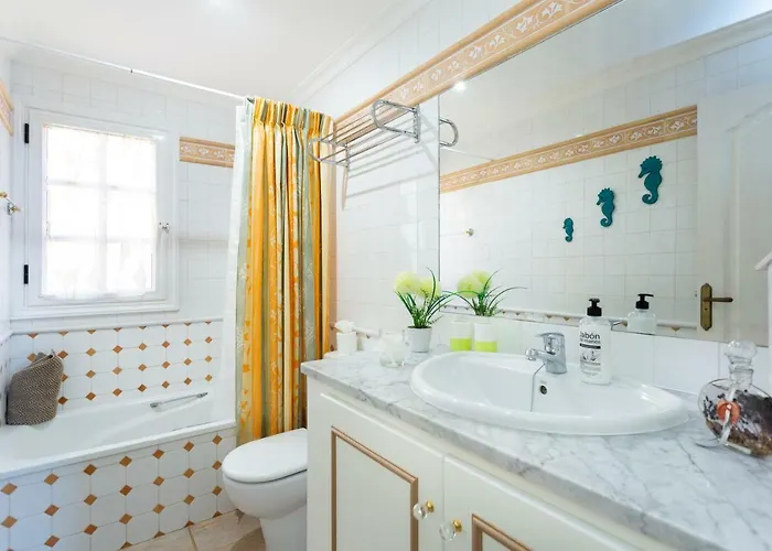 Villa Viva Cumbres - With Pool, Jacuzzi And Sea View *