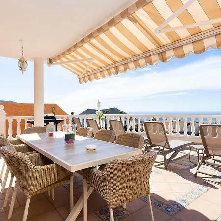 Villa Viva Cumbres - Villa With Pool, Jacuzzi And Sea View
